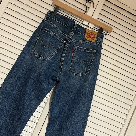 Levi Jeans - Picture 6 of 7